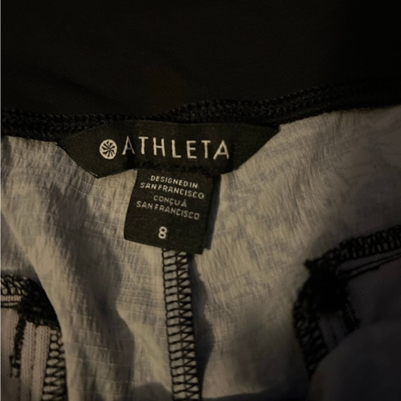 Athleta Shorts size 8 - Picture 5 of 5